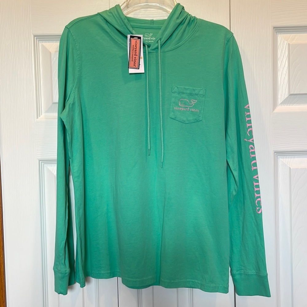 NWT Vineyard Vines Women’s Long Sleeve Graphic Hooded Tee, Antigua Green w/ Pink